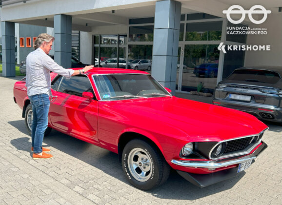 MUSTANG na projekt PAKA Inne Garowanie Fundacji im. Ks. Kaczkowskiego